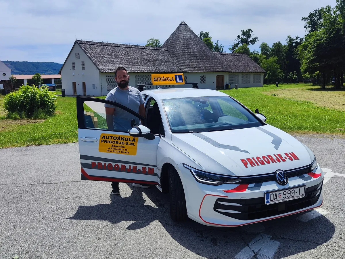 Dino Sušić, Autoškola Prigorje S.M.